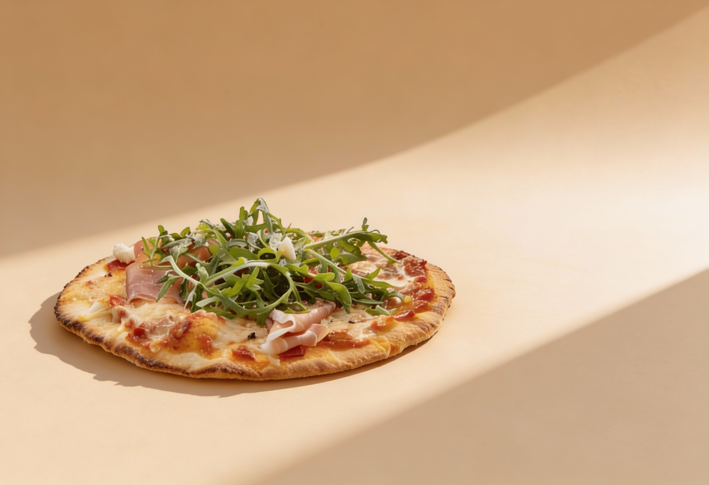 Glutenfreie schnelle Pizza, laktosefrei nach Wahl – Rezept aus dem Maisterei Magazin (KI-bearbeitet)